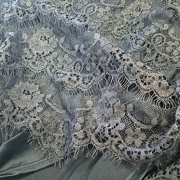 *CABERNET* Lace Shell - Picture 3 of 7